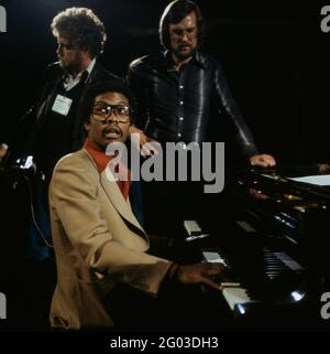 Herbie Hancock, amerikanischer Jazz-Pianist, Jazz Fest Berlin, Herbie Hancock Klavier solo, Philharmonie, 1977. Herbie Hancock, amerikanische Jazzpianistin, Jazz Fest Berlin, Herbie Hancock Klavier solo, Philharmonie, 1977. Stockfoto