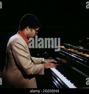 Herbie Hancock, amerikanischer Jazz-Pianist, Jazz Fest Berlin, Herbie Hancock Klavier solo, Philharmonie, 1977. Herbie Hancock, amerikanische Jazzpianistin, Jazz Fest Berlin, Herbie Hancock Klavier solo, Philharmonie, 1977. Stockfoto