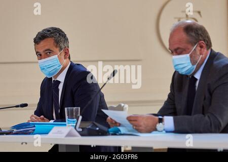 Gerald Darmanin, Ministre de l'Interieur et Eric Dupond-Moretti, Ministre de la Justice, Garde des Sceaux lors du conseil des Ministers franco-Allemands en visioconference au palais de l'Elysee à Paris, France, le 31 Mai 2021. Der französische Präsident und Mitglieder des Kabinetts nehmen am 31. Mai 2021 an der 22. Videokonferenz des Deutsch-Französischen Ministerrats im Präsidentenpalast Elysee in Paris, Frankreich, Teil. Foto von Cyril Moreau/Pool/ABACAPRESS.COM Stockfoto