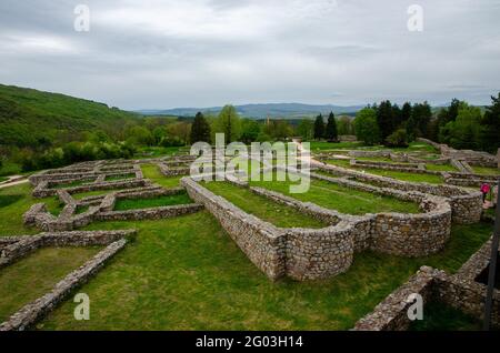 Überreste der mittelalterlichen Krakra-Festung bei Pernik, Bulgarien, EU. Stockfoto