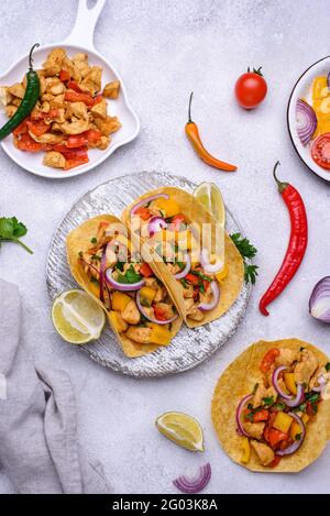 Traditionelle mexikanische Tacos mit Fleisch Stockfoto