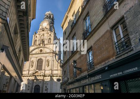 FRANKREICH - LOIRE ATLANTIQUE (44) - NANTES - ALTSTADT : KIRCHE DES HEILIGEN KREUZES. Stockfoto