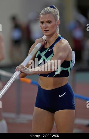 Katie Nageotte (USA) gewinnt den Stabhochsprung der Frauen mit 15-10 Jahren 1/2 (4,84 m) während des Treffens der World Athletics Doha Diamond League In Suhaim bin Hamad Stadi Stockfoto