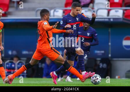 BOEDAPEST, UNGARN - 31. MAI: Myron Boadu von der niederländischen U21 und Romain Faivre von der französischen U21 während des UEFA-Viertelfinalspiel der U-21-Europameisterschaft 2021 zwischen der niederländischen U21 und der französischen U21 in der Boszik Arena am 31. Mai 2021 in Boedapest, Ungarn (Foto: Istvan Derencsenyi/Orange Picts) Stockfoto
