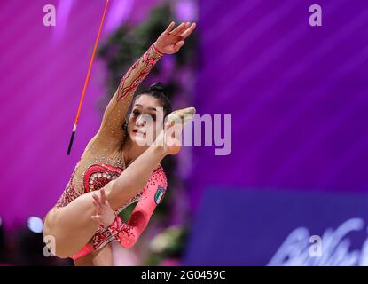 Rafaeli Sofia (ITA) während der Rhythmischen Gymnastik FIG World Cup 2021 Pesaro in der Vitrifrigo Arena, Pesaro, Italien am Mai / LM Stockfoto