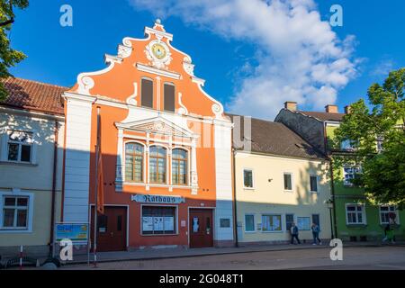 Groß-Enzersdorf: Rathaus in Donau, Niederösterreich, Niederösterreich, Österreich Stockfoto