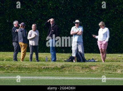 Beckenham, Großbritannien. Mai 2021. BECKENHAM, Großbritannien, MAI 31: Fans beobachten das Spiel während der Rachael Heyhoe Flint Trophy Frauen-Domestic One-Day-Match zwischen South East Stars und Southern Vipers am 31. Mai 2021 auf dem Kent County Ground, Beckenham, Quelle: Action Foto Sport/Alamy Live News Stockfoto