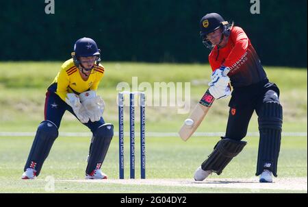 Beckenham, Großbritannien. Mai 2021. BECKENHAM, Vereinigtes Königreich, MAI 31: Southern Vipers Charlie Dean während der Rachael Heyhoe Flint Trophy ein-Tages-Frauenspiel zwischen South East Stars und Southern Vipers am 31. Mai 2021 auf dem Kent County Ground, Beckenham, Quelle: Action Foto Sport/Alamy Live News Stockfoto