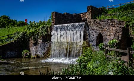 Wasserfall in Newstead Abbey Stockfoto