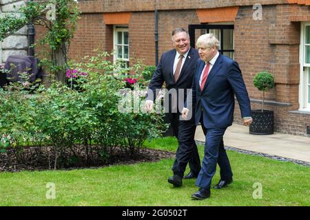 Außenminister Michael R. Pompeo trifft sich am 21. Juli 2020 in London mit dem britischen Premierminister Boris Johnson Stockfoto