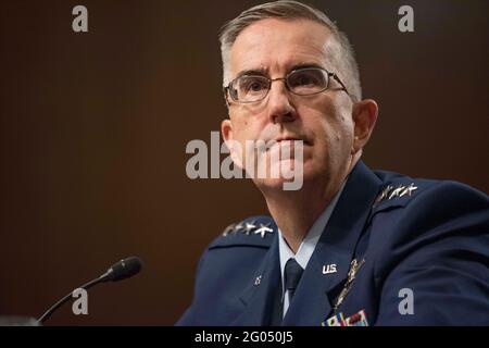 Bericht: Der Kommandeur des US Strategic Command, Air Force General John E. Hyten, erscheint bei einer Anhörung des Armed Services Committee des Senats über seine Ernennung zum stellvertretenden Vorsitzenden der Joint Chiefs of Staff, Washington, D.C., 30. Juli 2019. Stockfoto