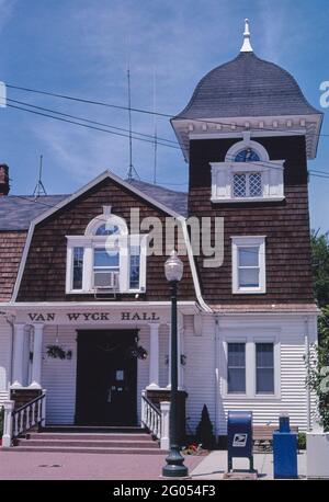 2000er Jahre Vereinigte Staaten - Van Wyck Hall (City Hall), Main Street, Fishkill, New York 2005 Stockfoto