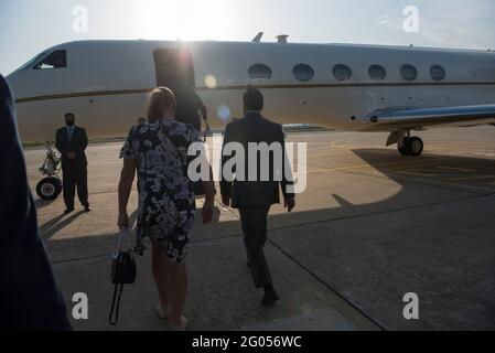 Berichtet: Verteidigungsminister Dr. Mark T. Esper verlässt Tunis, Tunesien, 30. September 2020. Stockfoto