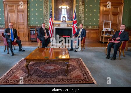 Außenminister Michael R. Pompeo trifft sich am 21. Juli 2020 in London mit dem britischen Außenminister Dominic Raab Stockfoto