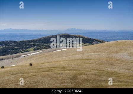 Blick vom Gipfel des Pedró dels Quatre Batlles, in der Port del Comte Range (Lleida, Katalonien, Spanien, Pyrenäen) Stockfoto