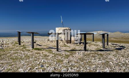 Blick vom Gipfel des Pedró dels Quatre Batlles, in der Port del Comte Range (Lleida, Katalonien, Spanien, Pyrenäen) Stockfoto