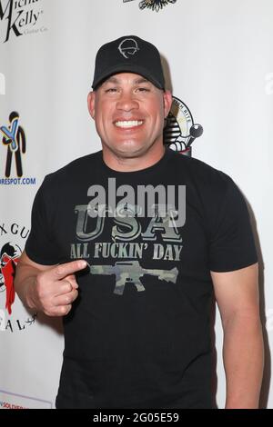 Long Beach, Kalifornien, USA. Mai 2021. Tito Ortiz, Kämpfer der Mixed-Martial Arts und Politiker, nahm am Memorial Day-Wochenende am „A Night of Southern Rock“-Konzert im Scottish Rite Cultural Center von Long Beach in Long Beach, Kalifornien, Teil. Kredit: Sheri Determan Stockfoto