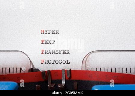 Mit einer Schreibmaschine geschriebener Satz für das Hyper-Text-Übertragungsprotokoll. Stockfoto