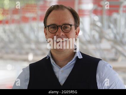 Hamburg, Deutschland. Mai 2021. Henrik Falk, Vorsitzender des Vorstands der Hamburger Hochbahn AG. Kredit: Marcus Brandt/dpa/Alamy Live Nachrichten Stockfoto