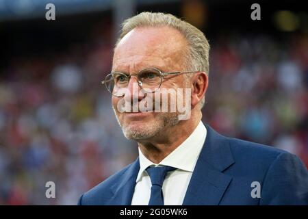 München, Deutschland. Juni 2021. Karl Heinz RUMMENIGGE verlässt den FC Bayern frühzeitig! Archivfoto: FC Bayern - Vorsitzender der Geschäftsführung Karl-Heinz RUMMENIGGE (M). Fußball, FC Bayern München (M) - Fenerbahce Istanbul (FBI) 6: 1, Audi Cup 2019, Halbfinale, am 07/30/2019 in München/ALLIANZARENA/Deutschland. vÇ¬ Credit: dpa/Alamy Live News Stockfoto