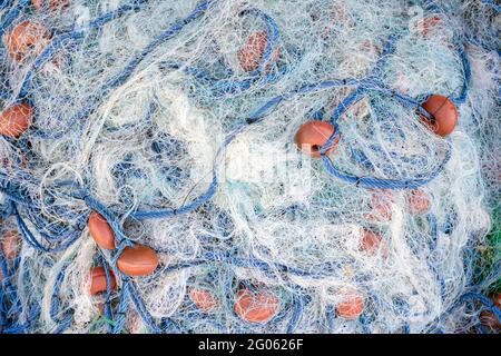 Fischernetze im Hafen von Byblos, Libanon Stockfoto