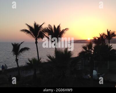 GRAN CANARIA, SPANIEN - 17. Mai 2014: Dies ist eine Demonstration der atemberaubenden Sonnenuntergänge auf den Kanarischen Inseln. Stockfoto