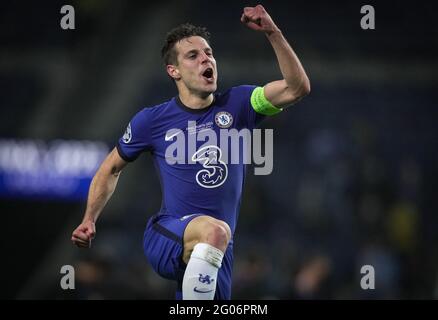 Ryal Quay, Großbritannien. Mai 2021. Csar Azpilicueta aus Chelsea feiert nach dem UEFA Champions League-Finale zwischen Manchester City und Chelsea beim Est‡dio do Drag‹o, Porto, Portugal, am 29. Mai 2021. Foto von Andy Rowland. Quelle: Prime Media Images/Alamy Live News Stockfoto