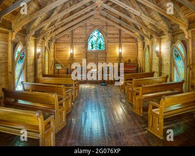 Innenraum der Marys Chapel im historischen Museum und Umweltkomplex Spanish Point in Osprey, Florida. USA Stockfoto