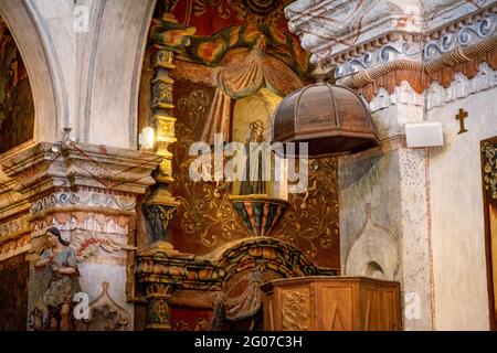 Innenraum der San Xavier del Bac Missionskirche, Tucson, Arizona, USA Stockfoto