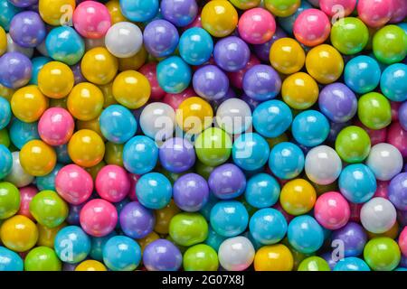 Candy Beschichtete Schokoladen-Kugeln Stapel Hintergrundstruktur. Stockfoto