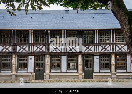 Rouen, Frankreich, Oktober 2020, Blick auf den Innenhof des Aitre Saint Maclou Stockfoto