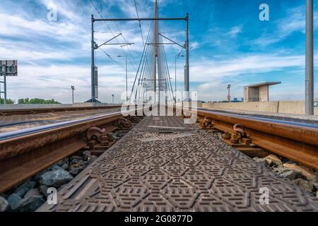 Neueste 'Most na Adi' - buchstäblich Brücke über Ada / Flussinsel in Belgrad, Serbien; Brücke verbindet das europäische Festland mit dem Balkan über den Fluss Stockfoto