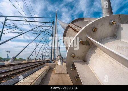 Neueste 'Most na Adi' - buchstäblich Brücke über Ada / Flussinsel in Belgrad, Serbien; Brücke verbindet das europäische Festland mit dem Balkan über den Fluss Stockfoto