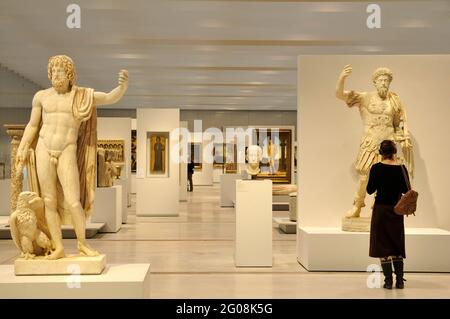 FRANKREICH. PAS-DE-CALAIS. OBJEKTIV. LOUVRE-LENS MUSEUM Stockfoto