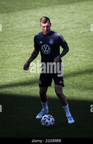 Insbruck, Österreich. Juni 2021. Fußball: Nationalmannschaft, Trainingslager, Abschlusstraining vor dem Testspiel gegen Dänemark. Toni Kroos in Aktion. Quelle: Christian Charisius/dpa/Alamy Live News Stockfoto