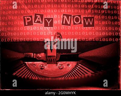 Pay Now, Schreibmaschine, Ransomware, Retrofuturismus Stockfoto