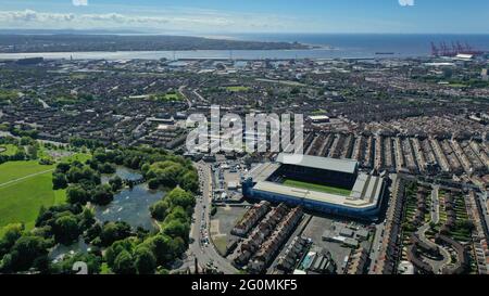 Goodison Park, Everton, Liverpool mit Stanley Park auf der linken Luftansicht des Fußballstadions Stockfoto