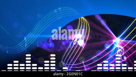 Komposition aus blauem Bereich, Audiopegelmesser, buntem Musikstave und Noten über schwarzen Lichtern Stockfoto