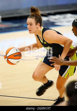 Juni 1, 2021, Arlington, TEXAS, USA: Dienstag, Juni 2021. Arlington, Texas, USA. Die Dallas Wings Marina Mabry (3) während eines WNBA-Spiels im College Park Center. (Bild: © Ralph Lauer/ZUMA Wire) Stockfoto