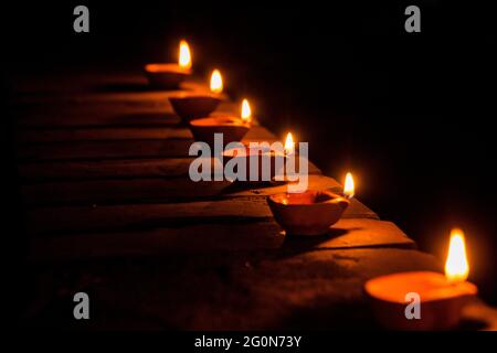 Mehrere Ansichten von Diwali Diyas Stockfoto