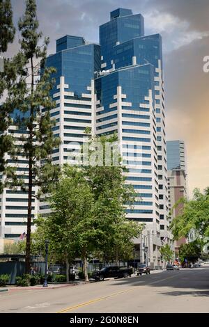 Das 30-stöckige Emerald Plaza-Gebäude im Columbia District in der Innenstadt von San Diego, Kalifornien Stockfoto