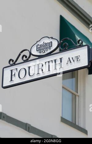 Straßenschild der vierten Ave im Gaslamp-Viertel von San Diego, Kalifornien Stockfoto