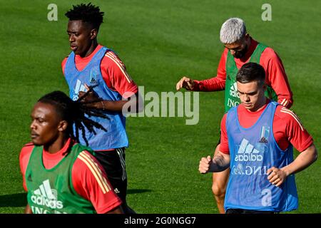 Der Belgier Jason Denayer, der Belgier Albert Sambi Lokonga, der Belgier Yannick Carrasco und der Belgier Leandro Trossard während einer Trainingseinheit Stockfoto