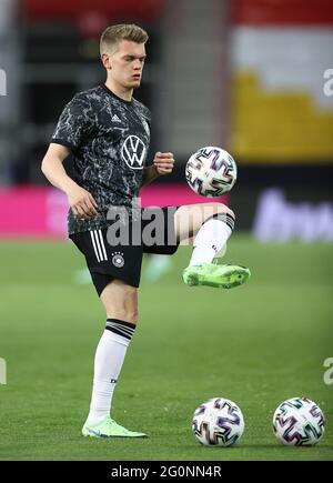 Innsbruck, Österreich. Juni 2021. Fußball: Internationales Spiel, Deutschland - Dänemark im Tivoli-Stadion. Matthias Ginter aus Deutschland erwärmt sich. Quelle: Christian Charisius/dpa/Alamy Live News Stockfoto