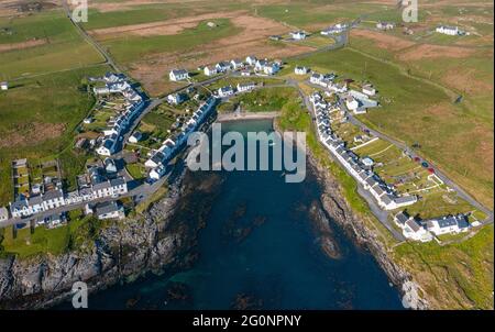 Luftaufnahme des Dorfes Portnahaven auf Rhinns of Islay auf Islay , Inner Hebrides, Schottland Großbritannien Stockfoto