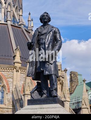 Statue von John A MacDonald, Kanadas erstem Premierminister im Parlament in Ottawa Stockfoto