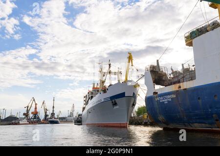 Schiffe im Hafen. Königsberg, Russland Stockfoto