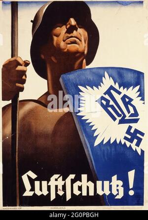 Ein altes Nazi-Propagandaplakat für den Reichluftschutzbund, die Liga für den Schutz von Luftangriffen (wie die Luftangriffswächter in Großbritannien) Stockfoto