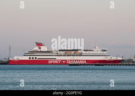Spirit of Tasmania die RO-RO-Fähre legt am Station Pier, Port Melbourne, Victoria, Australien, an Stockfoto