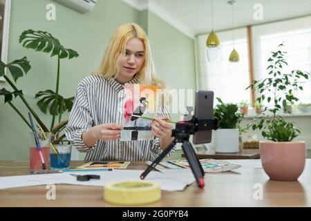 Kreativer Blog junger Künstler, Online-Meisterkurse im Zeichnen Stockfoto